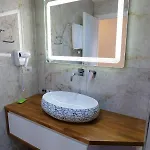 Luxury * Sarandë