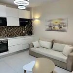 Luxury * Sarandë