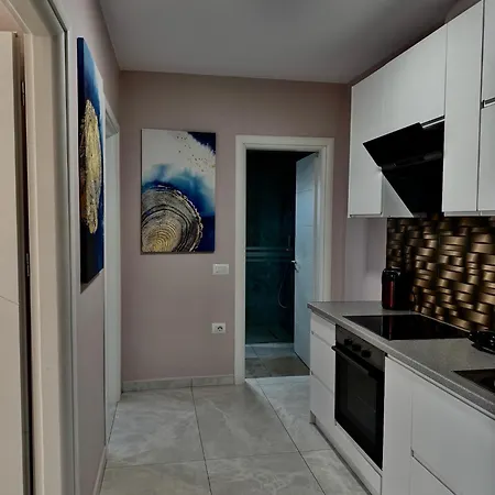 Luxury דירה סרנדה