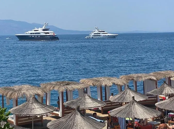 Luxury * Sarandë